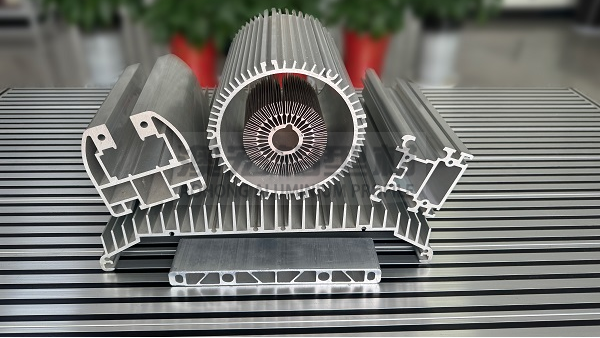 哪些行業(yè)適合工業(yè)鋁型材定制？