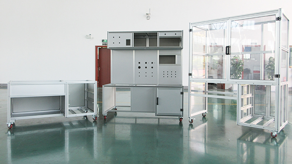 鋁型材框架怎么固定板或者鐵網(wǎng)？